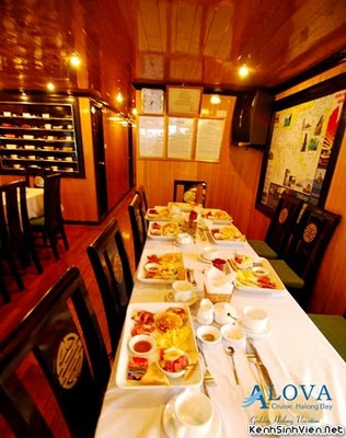 KenhSinhVien-breakfast-on-alova-gold-restaurant.jpg
