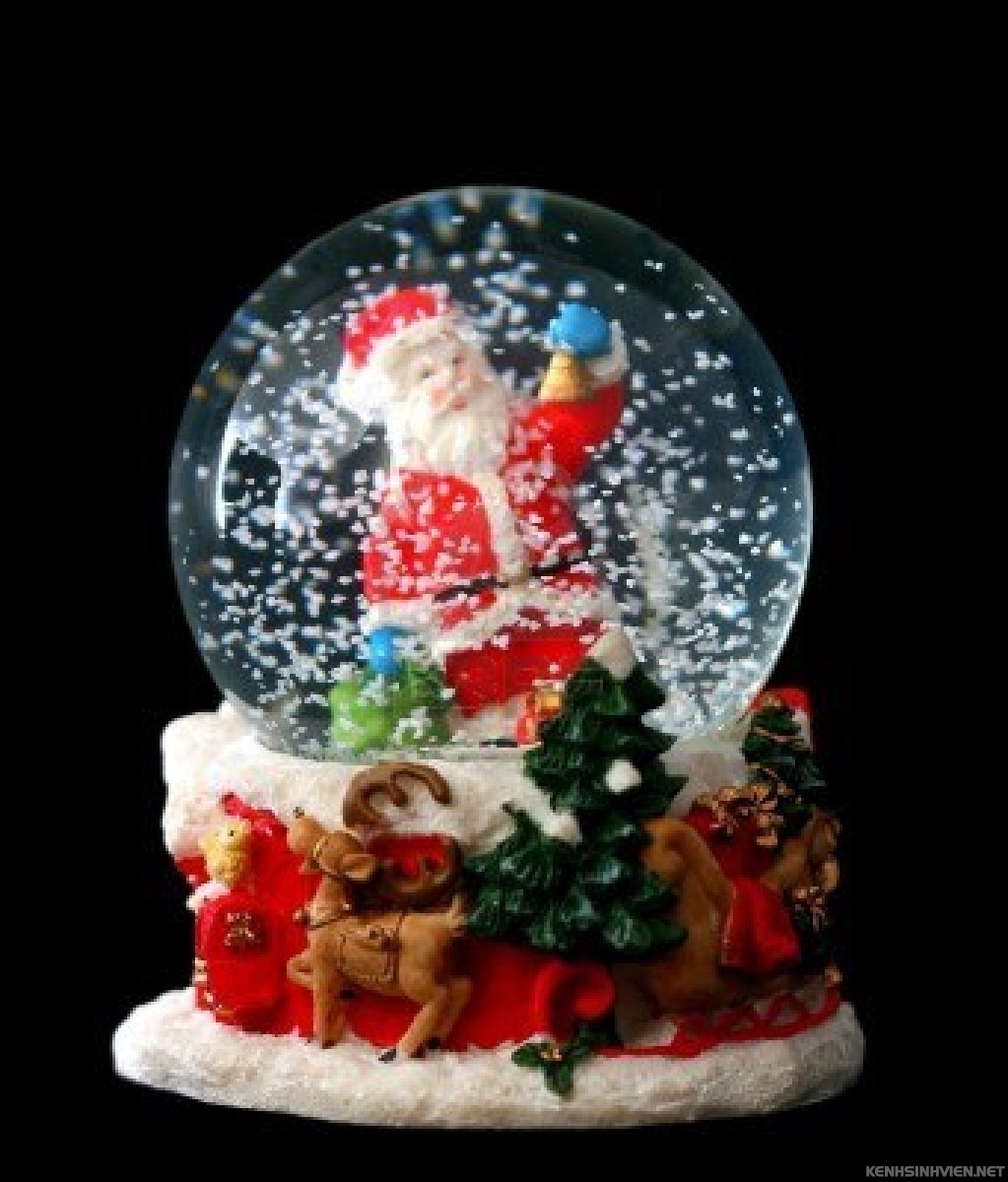 KenhSinhVien-4181217-christmas-glass-ball-with-santa-claus-and-specific-decorations.jpg