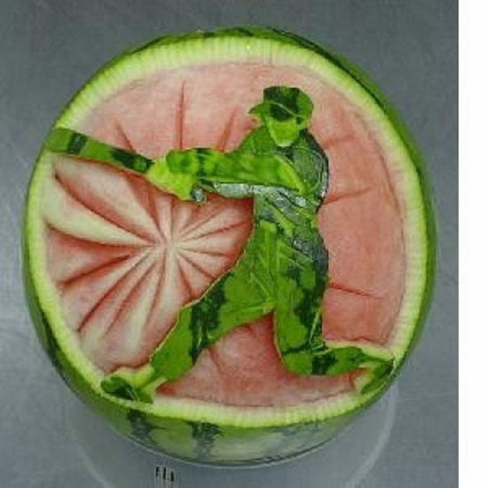 amazing-watermelon-carvings-640-03-15780-4256.jpg
