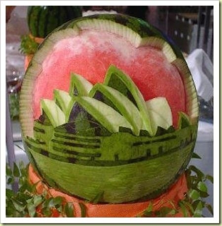 amazing-watermelon-carvings-640-08-15780-1949.jpg
