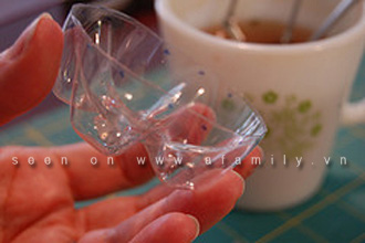 KenhSinhVien.Net-110517afamily-kt-vi-cam-tay-tu-vo-chai-nhua-3.jpg