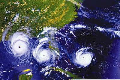 KenhSinhVien.Net-hurricanenasaandrewsequence-c20e5.jpg